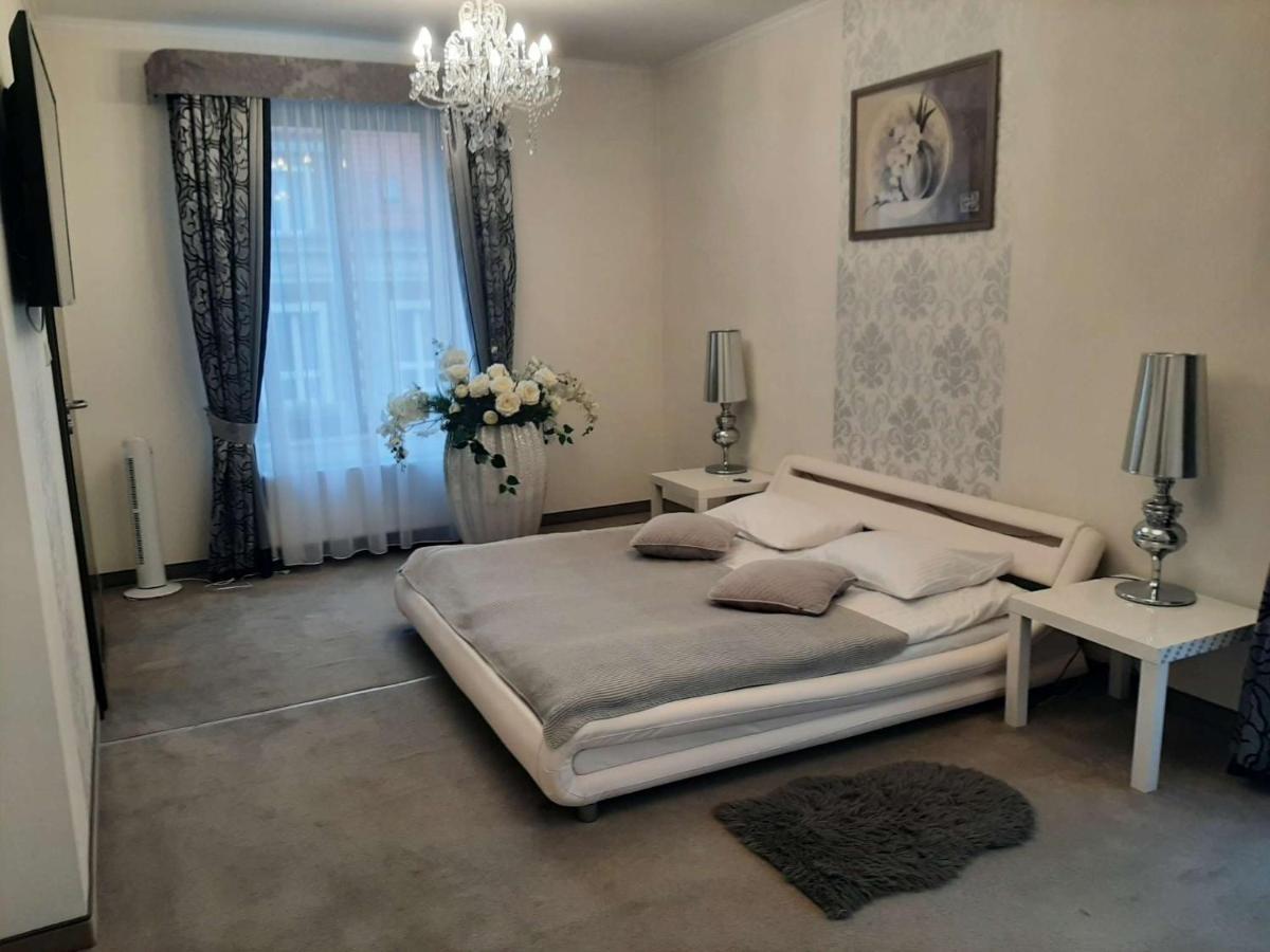 Pokoje Goscinne Teczowa Luban Esterno foto